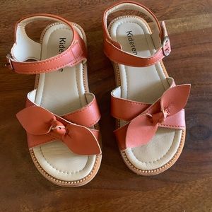 Little girl open toe sandals